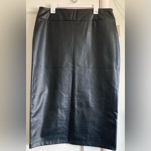 14th & Union Sleek Black Pencil Skirt